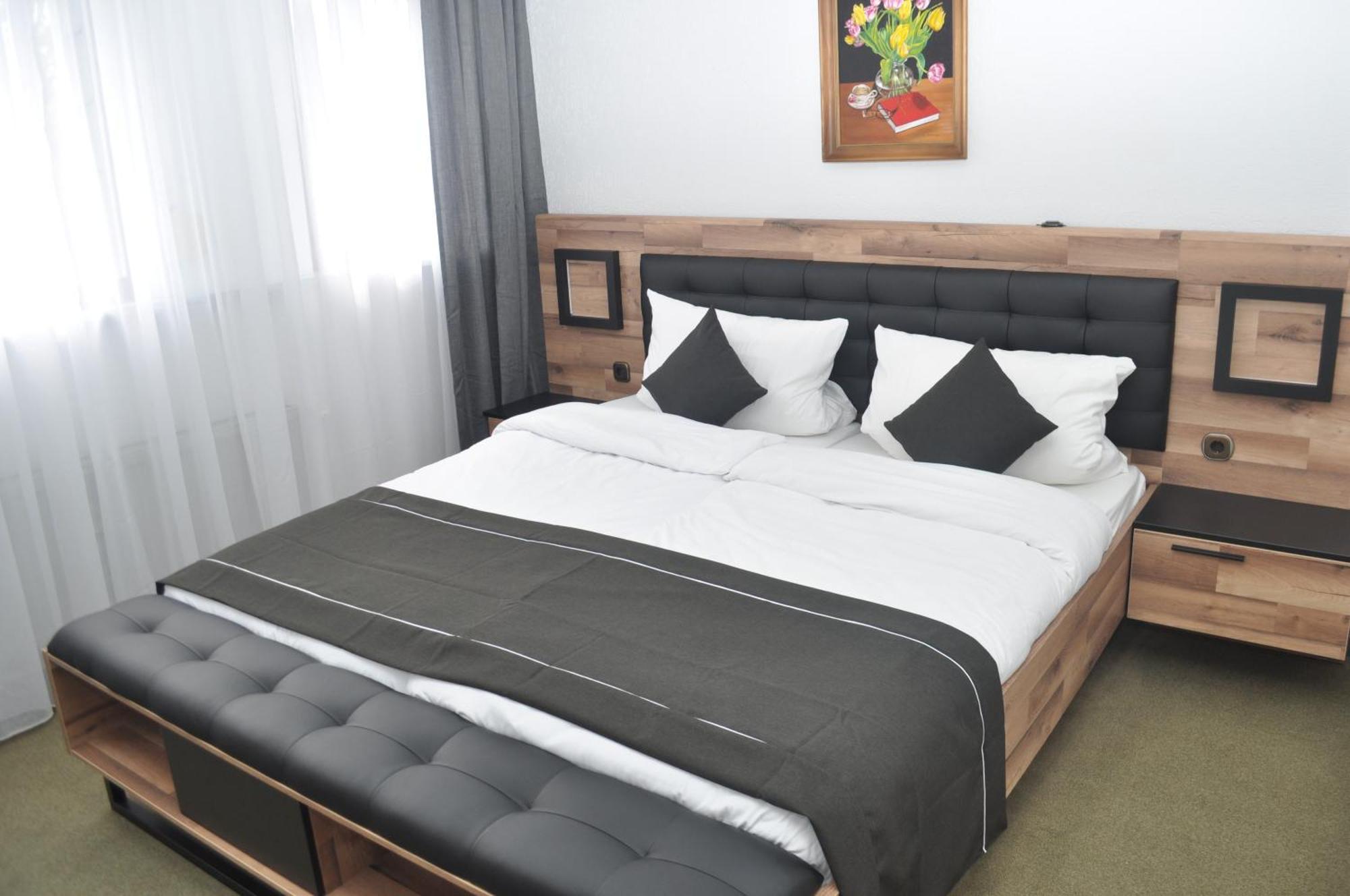 Hotel Kuehns Muehle Oestrich-Winkel Exteriör bild