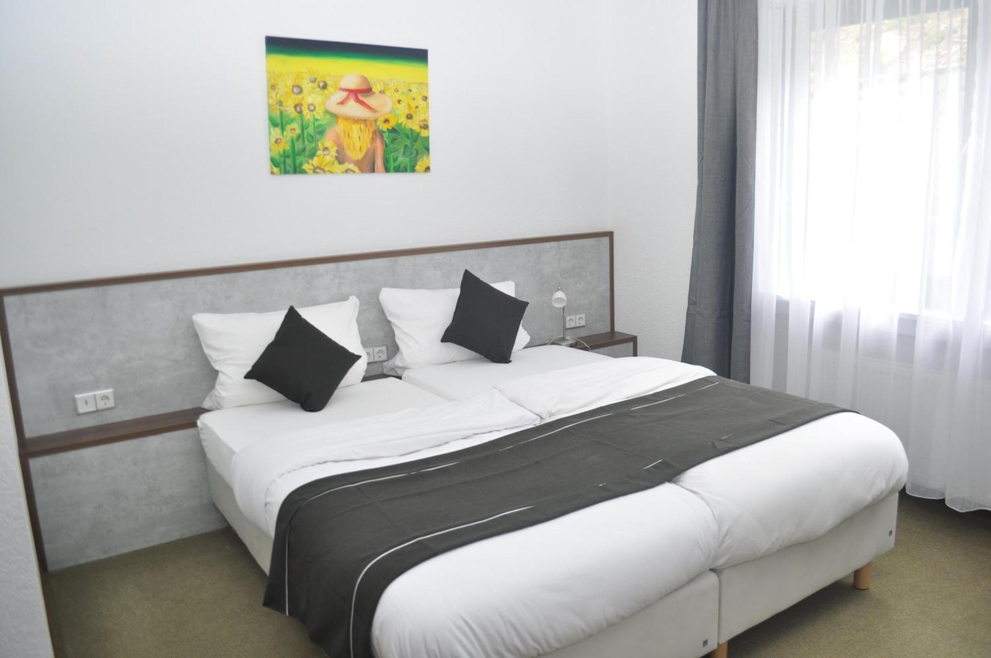 Hotel Kuehns Muehle Oestrich-Winkel Exteriör bild